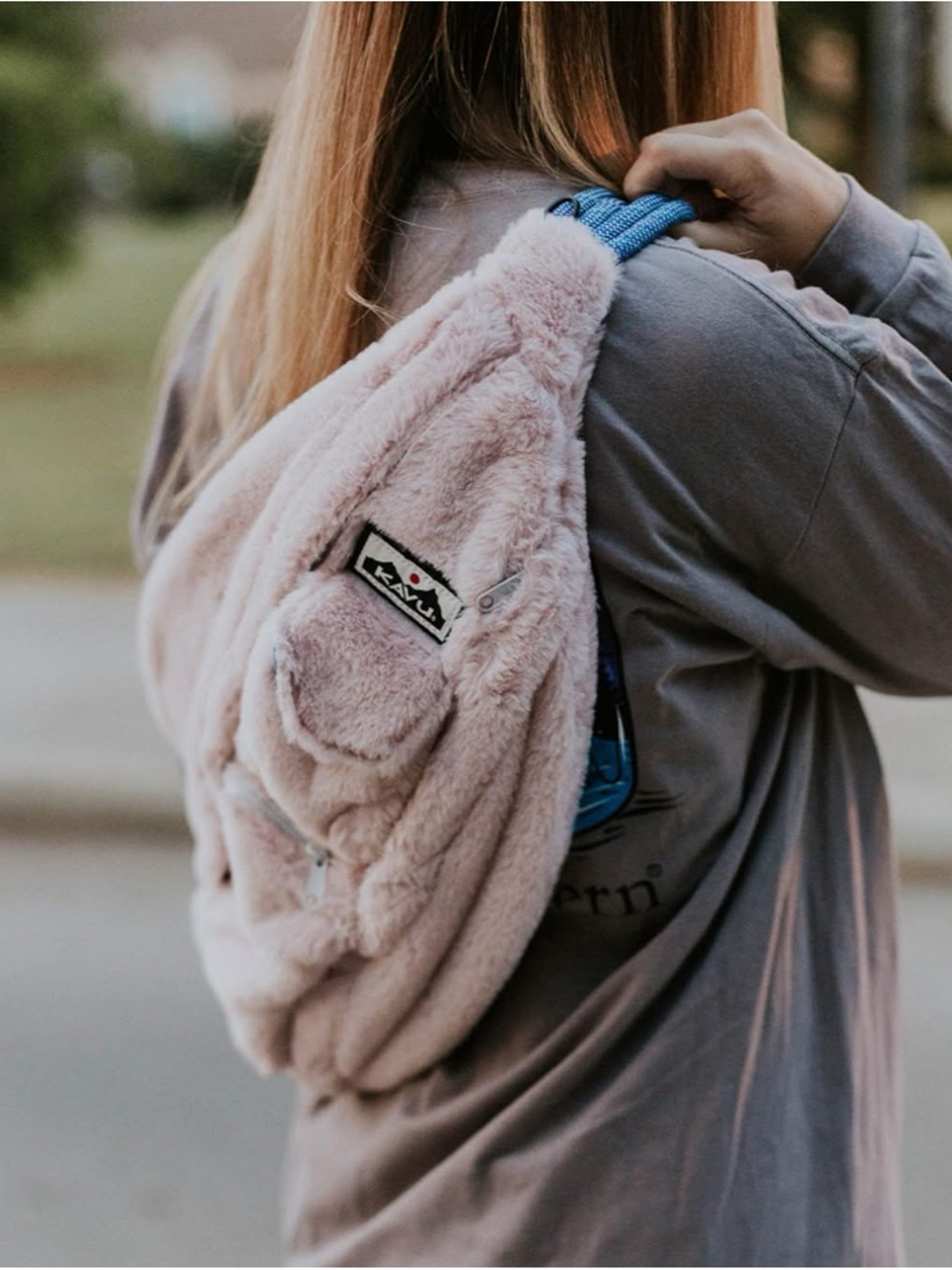 Kavu Blush Pink Faux Fur Rope Sling Pack